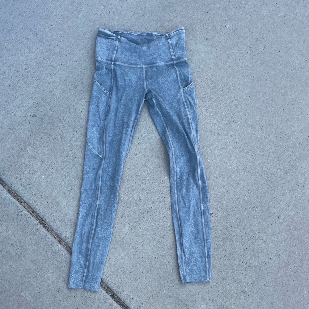 Lululemon gently used fast and free legging.  Size 4 acid wash